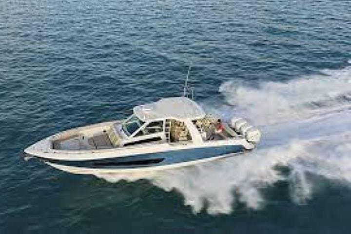Maalaea Luxury Powerboat Sunset Cruise: 2-Hour Maui Yacht Experience photo 3
