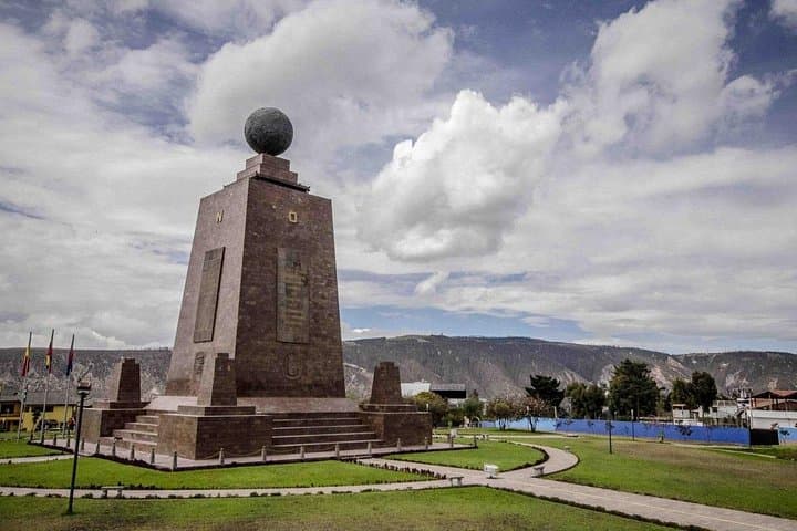 Quito Weekend: Historic City Tour & Middle of the World Experience photo 2