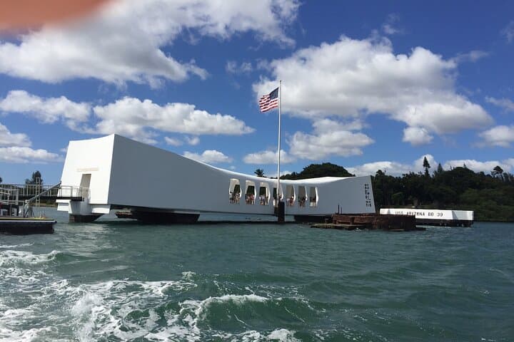 Pearl Harbor VIP Limousine Tour: USS Arizona & the Mighty Mo photo 2