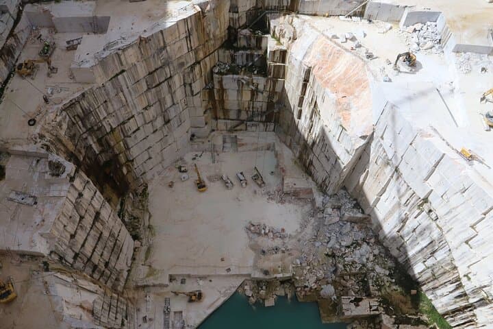 Marble Tour in Vila Viçosa: From Quarry Face to Finished Stone photo 3