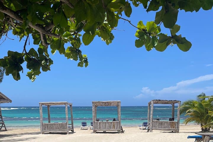 White River Tubing, Beach & Jerk Lunch — Ocho Rios Day Trip photo 4