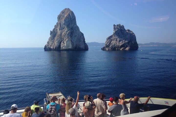 Catamaran to the Medes Islands: Super Underwater Vision from Estartit photo 2