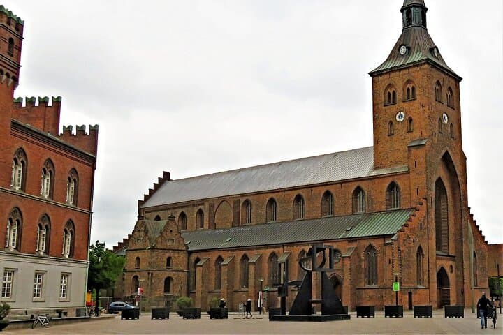 Private Transfer from Copenhagen to Odense with 2-Hour RAGNAROCK Stop photo 6
