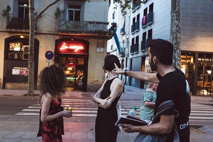 Moonwalk Tour: Barcelona City Music Game — Riddles, Rumba & After-Hours Bars photo 4