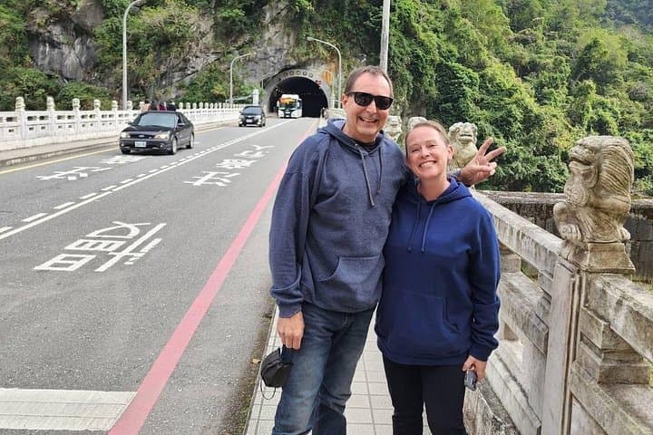 Private Day Trip to Taroko Gorge from Taipei — Hualien Full-Day Tour photo 1