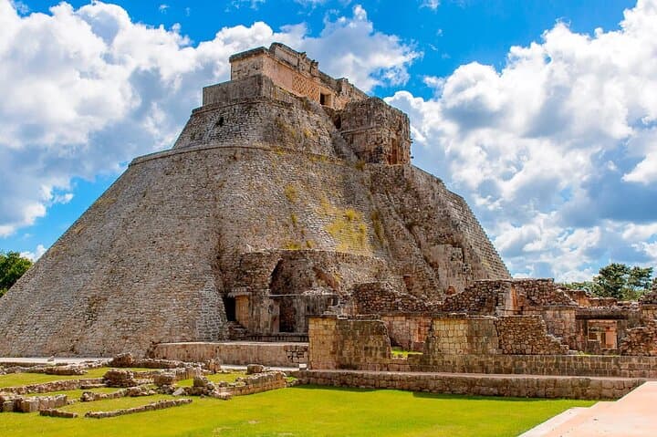Uxmal & Kabah Ruins Tour with Mayan Chocolate and Ceremony