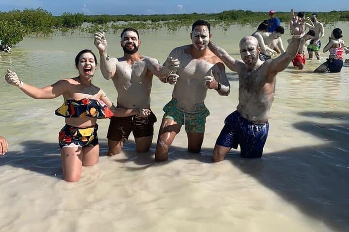 Bahía de las Águilas & Laguna Oviedo: All‑Inclusive Day Trip from Pedernales