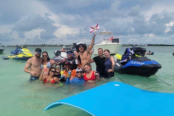 Half-Day Private Boat Charter to Islamorada Sandbar & Lighthouse