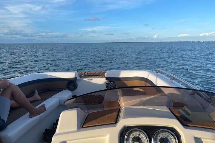 Half-Day Private Boat Charter to Islamorada Sandbar & Lighthouse photo 5