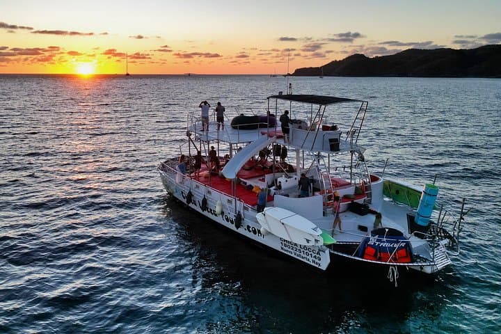 Private Yacht Charter on ChicaFun 1: Waterslides & Snorkel in Banderas Bay photo 4