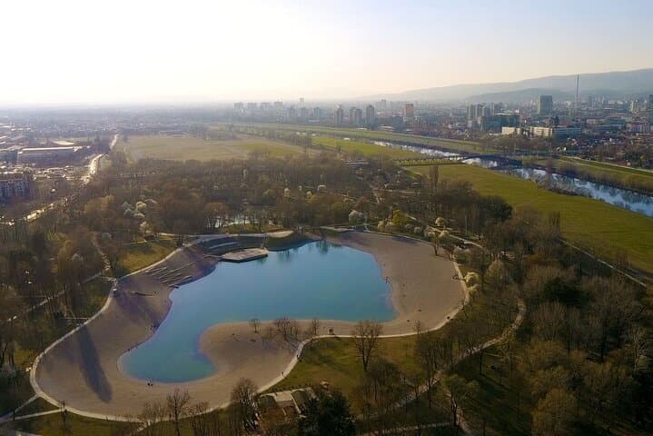 Private Panoramic Flight Over Zagreb — 25–30 Minute Cessna City Air Tour photo 5