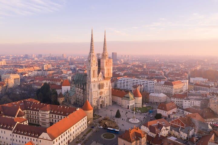 Private Panoramic Flight Over Zagreb — 25–30 Minute Cessna City Air Tour photo 4