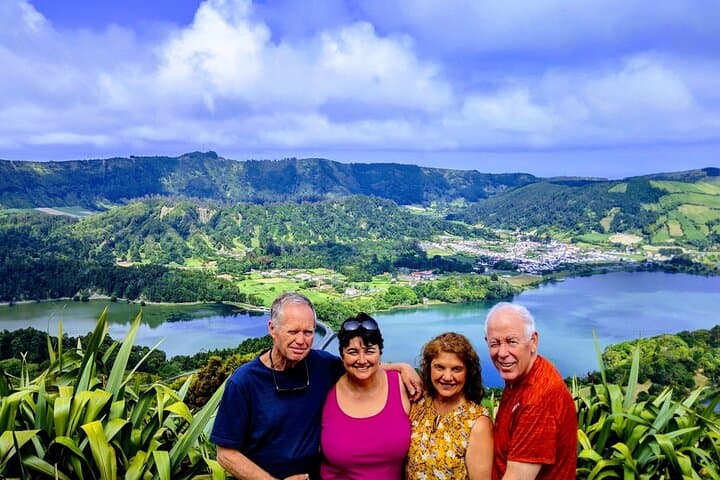 Sete Cidades Half-Day Guided Tour from Ponta Delgada — Lakes, Viewpoints & Azorean Flora photo 4