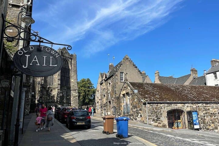 Stirling Private 2-Hour Walking Tour with Gin Tasting at Stirling Distillery photo 2