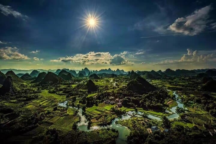 China Minorities Adventure: 18-Day Cultural and Outdoor Tour from Hong Kong to Kunming photo 2