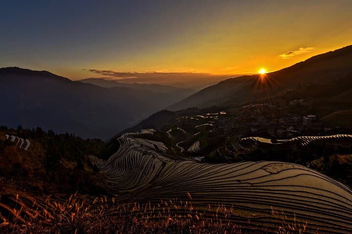 China Minorities Adventure: 18-Day Cultural and Outdoor Tour from Hong Kong to Kunming photo 4