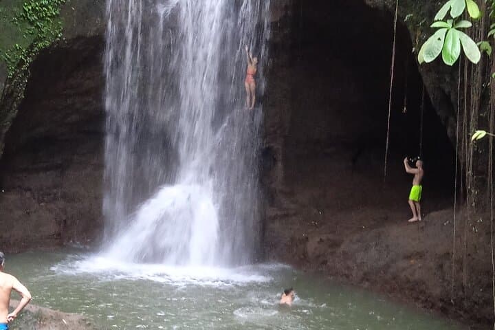 Ubud Temples & Waterfall Private Tour — Tegalalang, Goa Gajah & Suwat photo 5