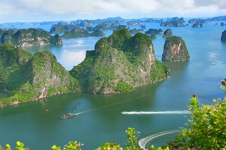 Lan Ha and Halong Bay Day Cruise: Kayak, Swim & Sunset from Hanoi photo 2