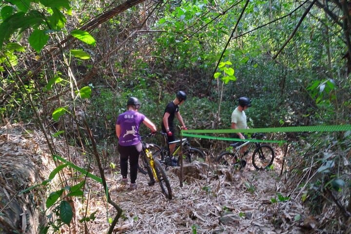 Downhill Mountain Biking in Kitulgala: Rainforest Ridges & Kelani River Drops photo 5