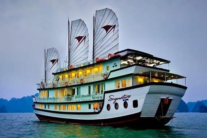 Off-the-Beaten-Track Ha Long Bay Day Cruise from Hanoi (5 Hours) photo 5