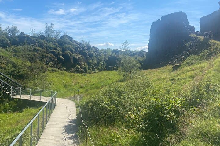 Golden Circle & Kerid Crater: Premium Full-Day Tour from Reykjavik photo 4