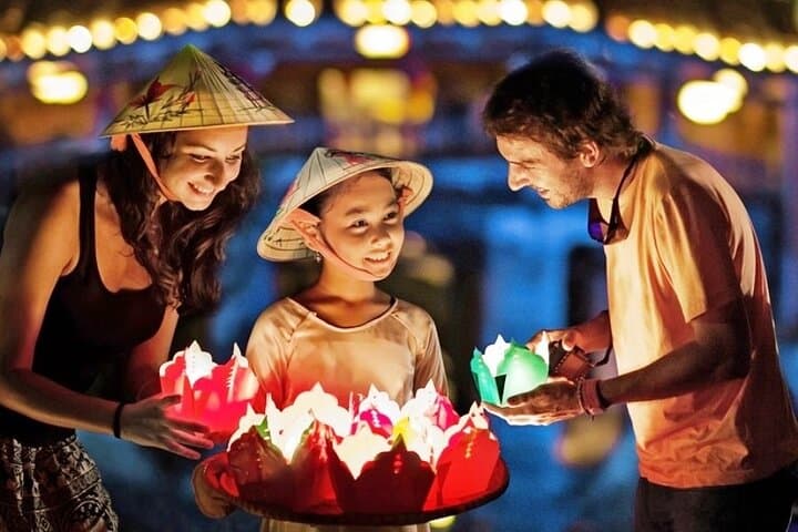 Hoi An Food & Heritage Walking Tour: Markets, Lanterns & Colonial Streets photo 1