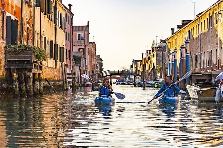 Sunset Kayak Tour in Venice: Paddle Cannaregio and Castello at Golden Hour photo 2