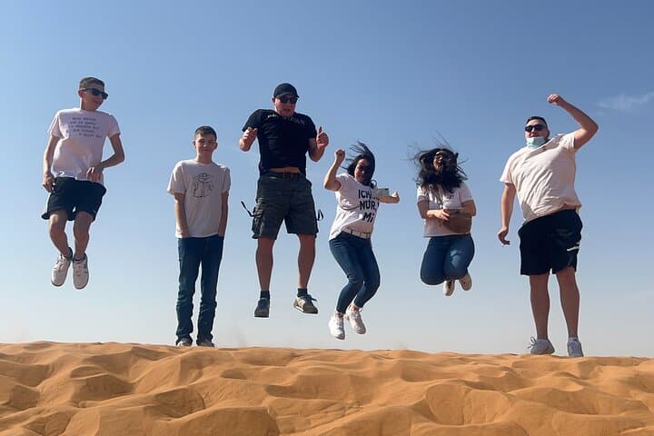Red Dune Desert Family Experience — Smooth 4WD & Sandboarding near Dubai photo 6