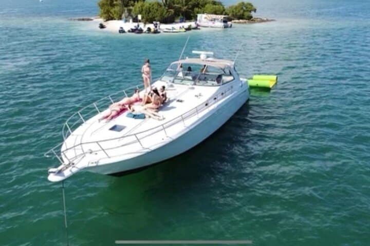 Private 52' Yacht Charter on Biscayne Bay — Miami Day Cruise photo 3