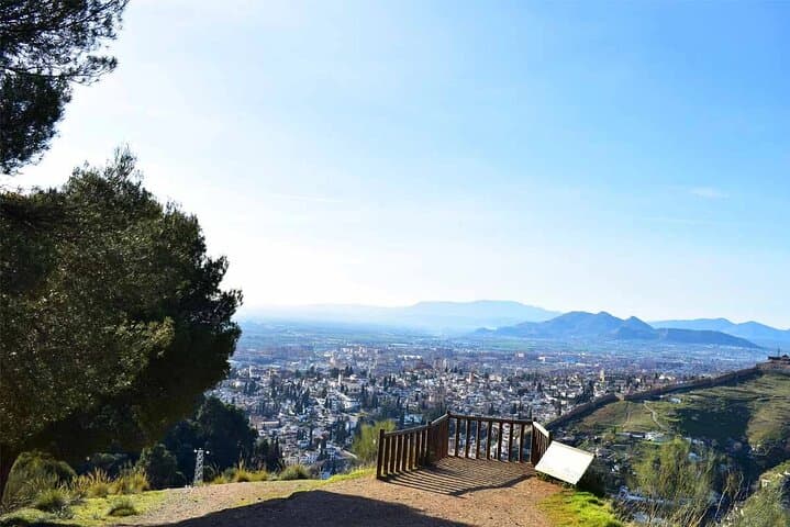 Hiking Cerro del Sol: Alhambra Natural Park Trails & Practical Guide