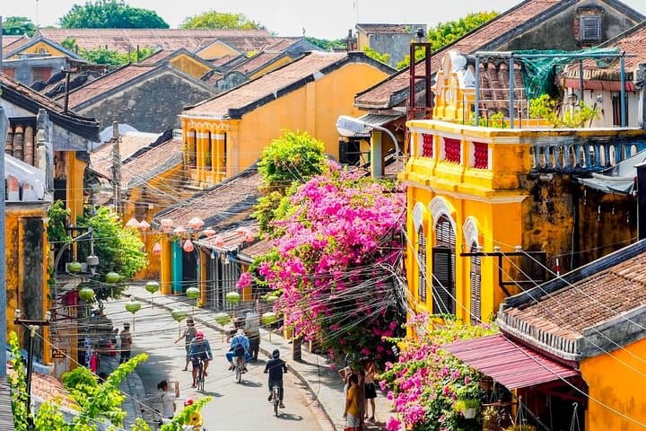 Hoi An Food & Heritage Walking Tour: Markets, Lanterns & Colonial Streets photo 2