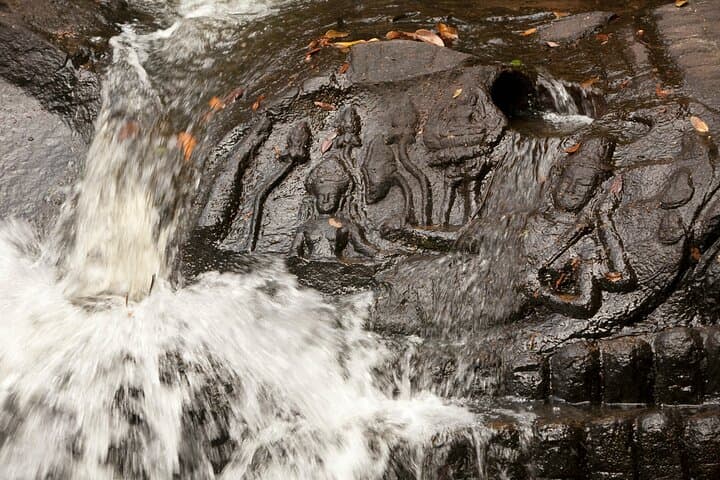 Private Day Tour to Kbal Spean, Banteay Srei & Banteay Samre from Siem Reap