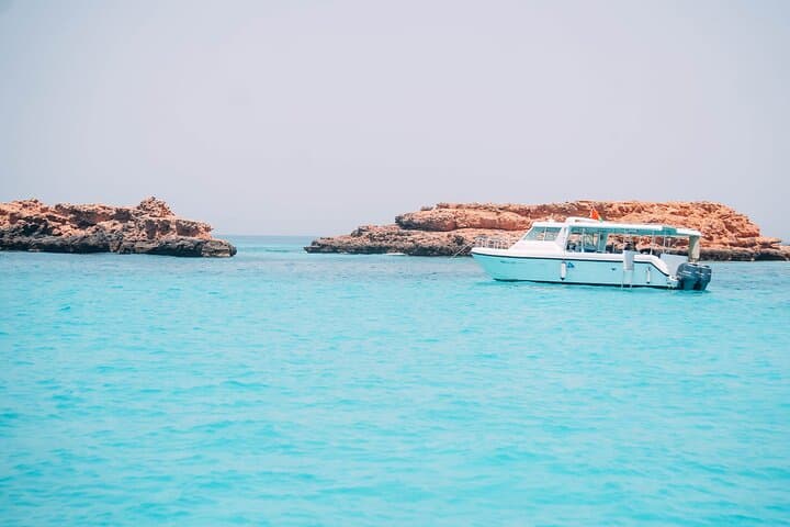 Full-Day Dimaniyat Islands Snorkeling Excursion from Muscat photo 2