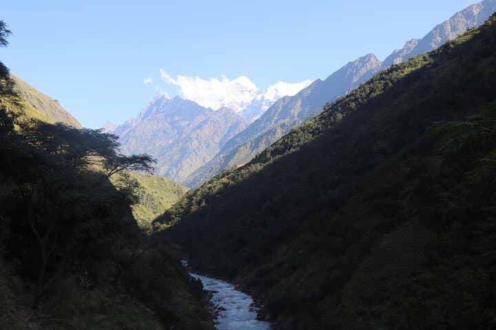 14-Day Manaslu Circuit Trek: Larkya La Pass & Himalayan Villages photo 2