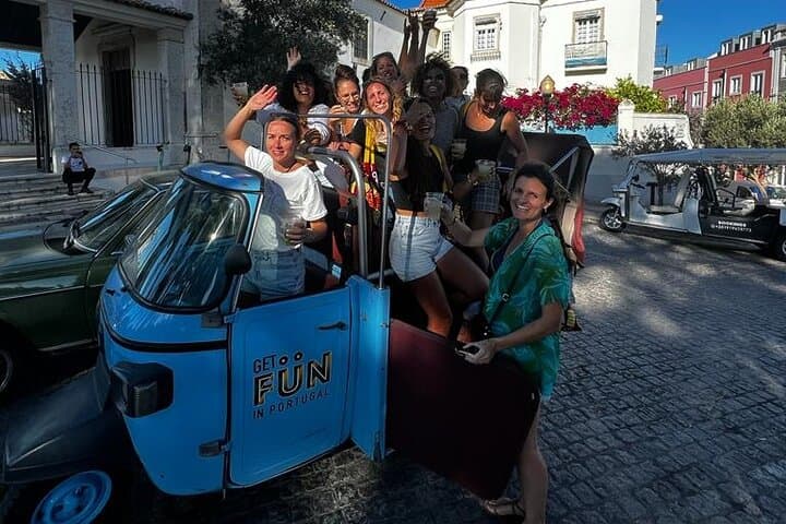 Alfama Tuk-Tuk: Hilltop Views, Fado & Azulejos in Lisbon photo 4
