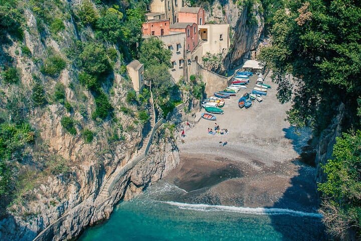Positano to Amalfi: 90-Minute Private Boat Tour with Snacks & Drinks photo 3