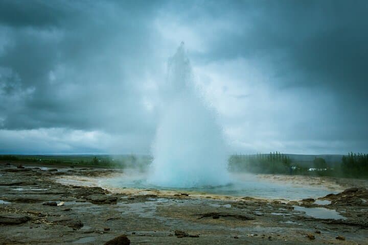 Private Golden Circle Tour from Reykjavik — Thingvellir, Geysir & Gullfoss in One Day photo 3