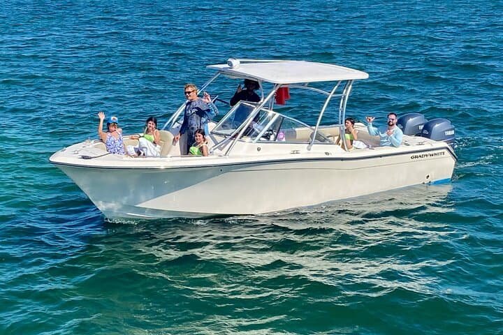 Private 28ft Grady White Charter: Stingray City, Coral Reefs & Starfish Point