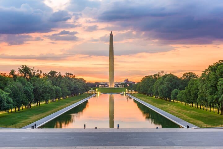 dc-monuments-walking-tour-small-group-big-ideas