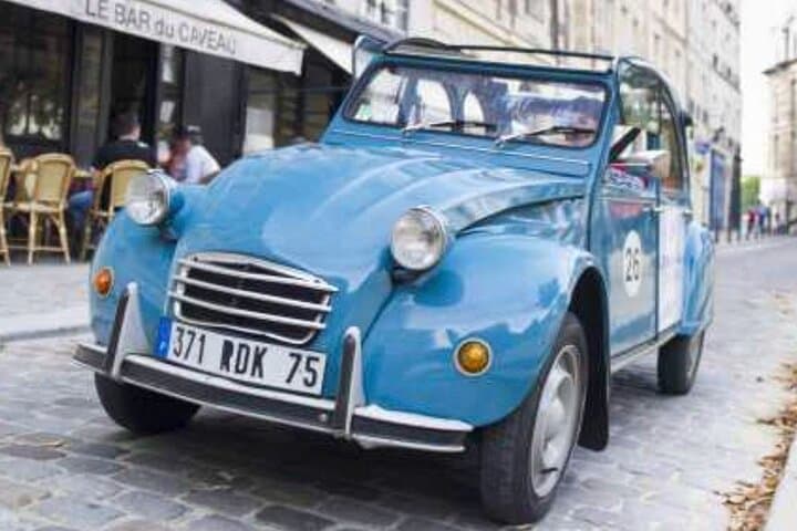Private 2-Hour Paris Tour in a Vintage 2CV — Hidden Gems & Photo Stops photo 2