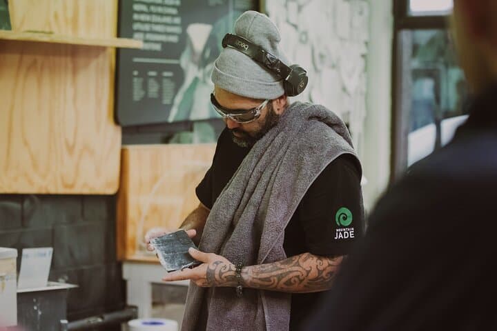 Mountain Jade Highlights Tour: Rotorua Jade Carving Studio Experience photo 4