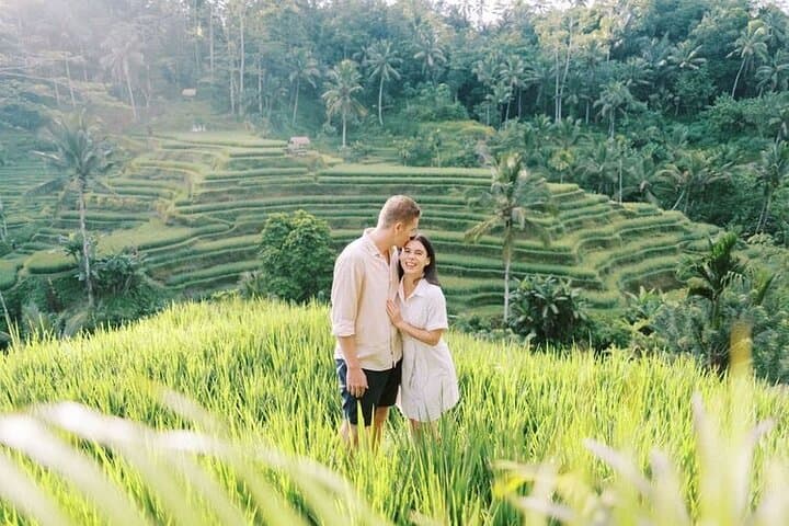 Ubud Full-Day: Monkey Forest, Tirta Empul, Tegalalang & Tegenungan Waterfall photo 4