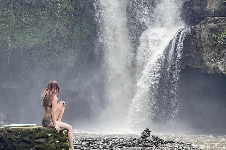 Ubud Full-Day: Monkey Forest, Tirta Empul, Tegalalang & Tegenungan Waterfall photo 2