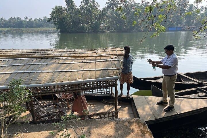 Kochi Backwater Country-Boat Cruise & Fort Kochi Sightseeing — Vaikom Village Experience photo 4