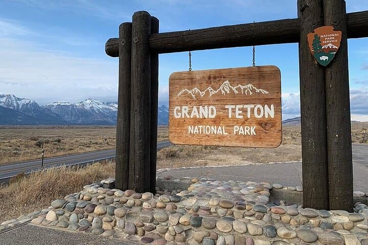 Yellowstone, Grand Teton & Coeur d’Alene: A 5-Day National-Park Road Odyssey from Seattle photo 6