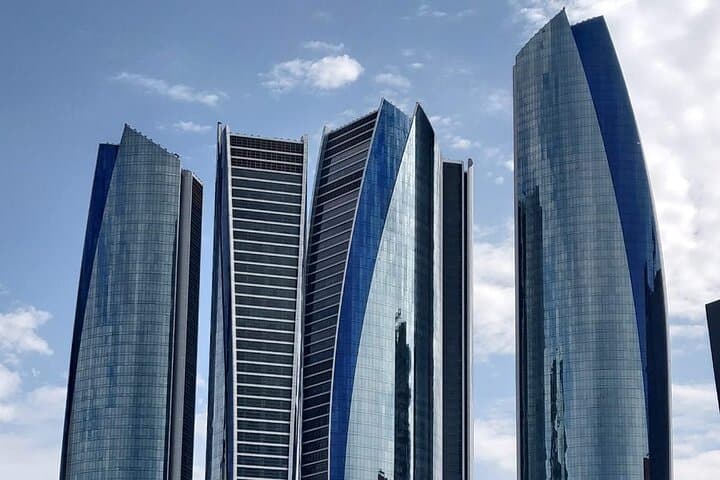 Half-Day Abu Dhabi City and Heritage Tour from Dubai: Sheikh Zayed Mosque, Corniche & Souks photo 3