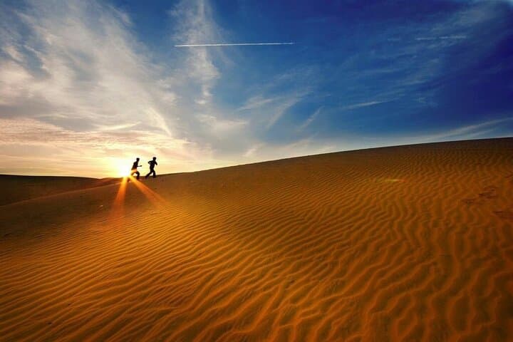 Dalat & Mui Ne 2-Day Private Car Tour from Nha Trang: Colonial Dalat, Red Dunes & Fairy Stream