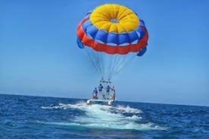 Parasail Above Bali: Tanjung Benoa 100m Ride with Hotel Transfer photo 5