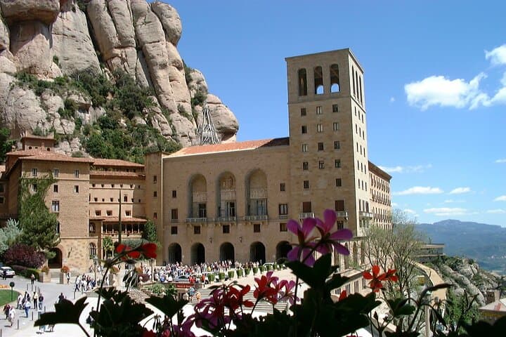Montserrat Day Tour: Rack Railway, Abbey & Escolania Choir Experience