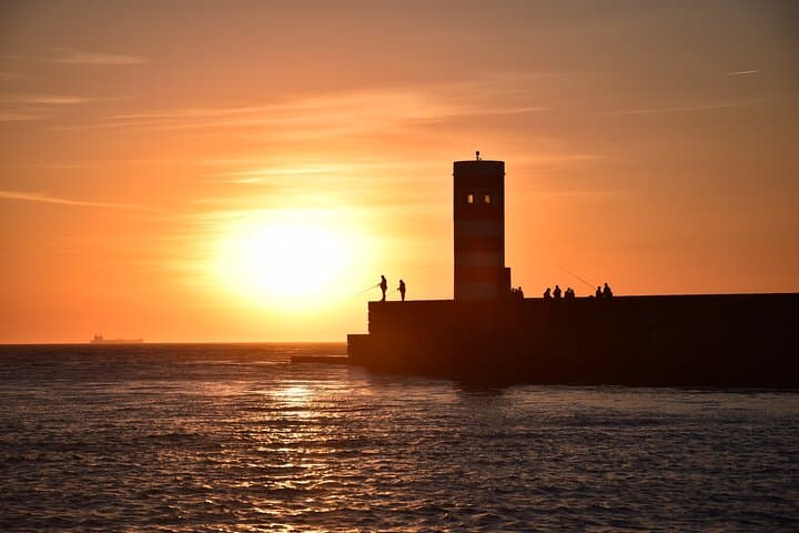 Douro River Sailing Cruise from Porto — 2-Hour Argonauta Small-Group Experience photo 4